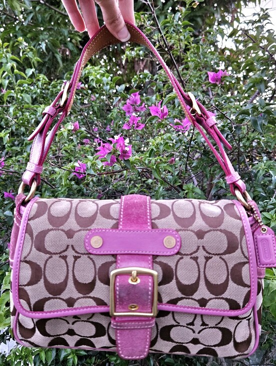 Coach Handbags - Vintage Coach 1482 Pink Signature Soho Buckle Shoulder Bag Hangtag Y2K